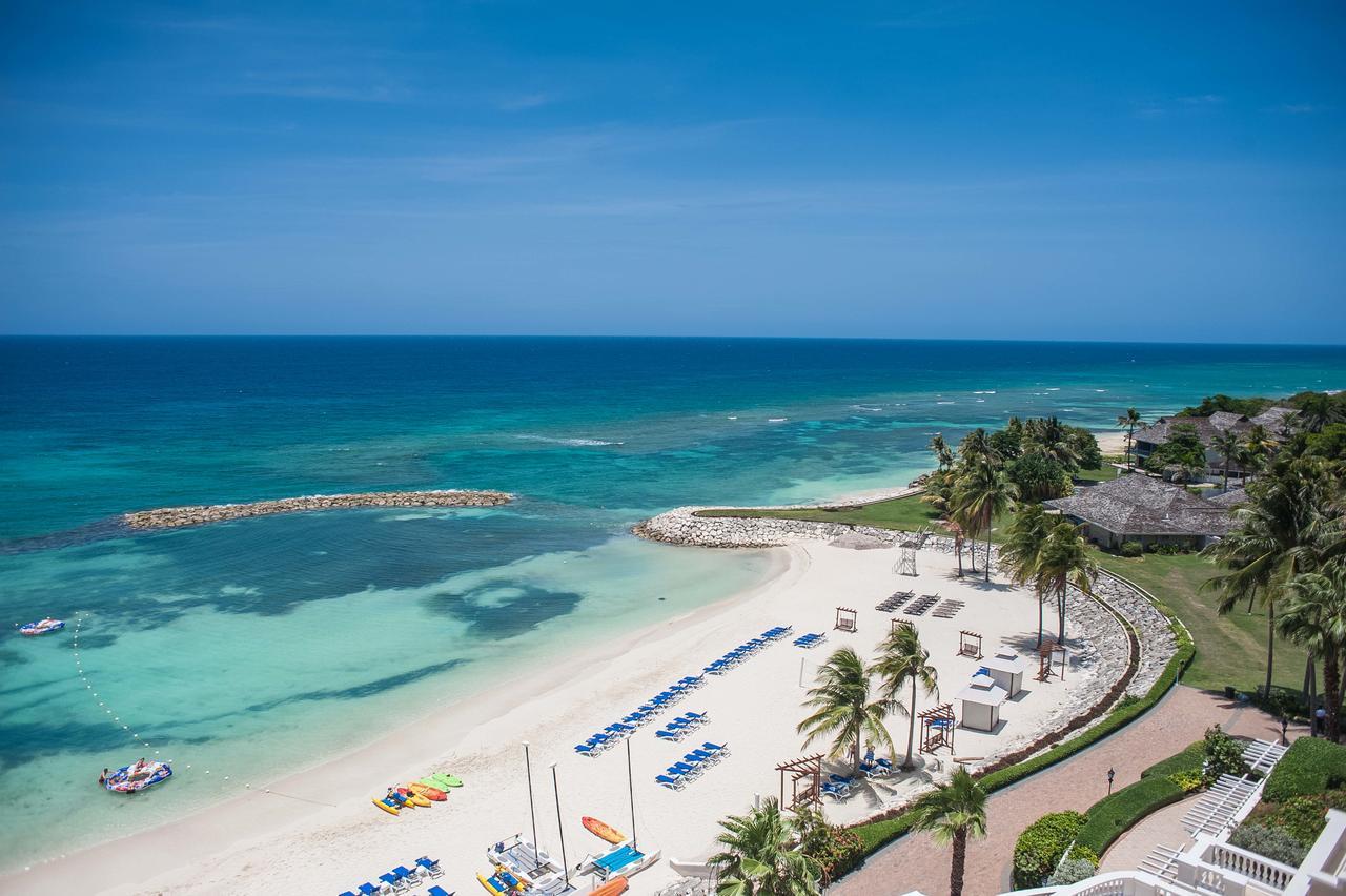 Palmyra Luxury Beach Condos Montego Bay Exterior photo